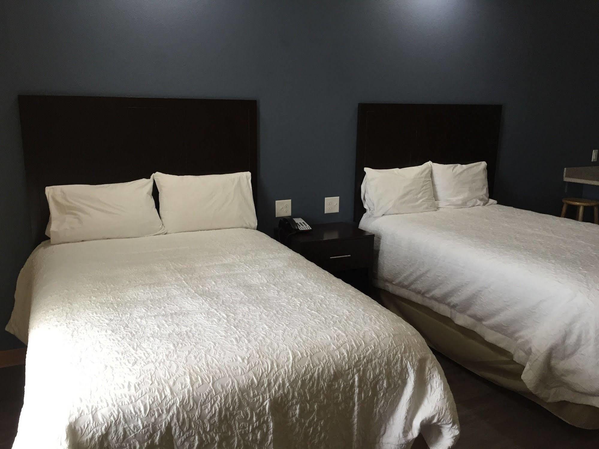 La Bonita Inn & Suites - Crane מראה חיצוני תמונה